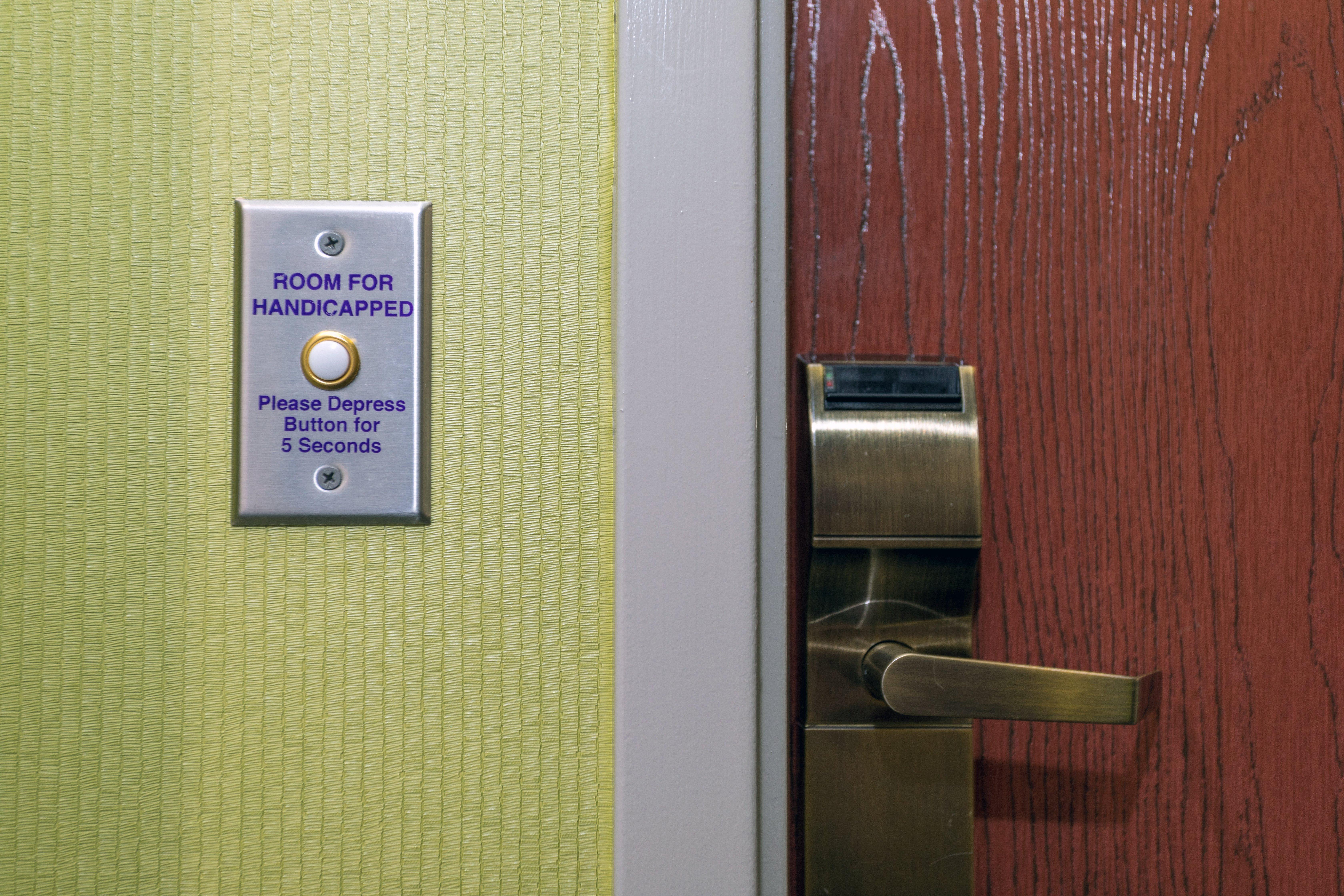 Holiday Inn Express Hotel & Suites Athens By Ihg Exterior foto