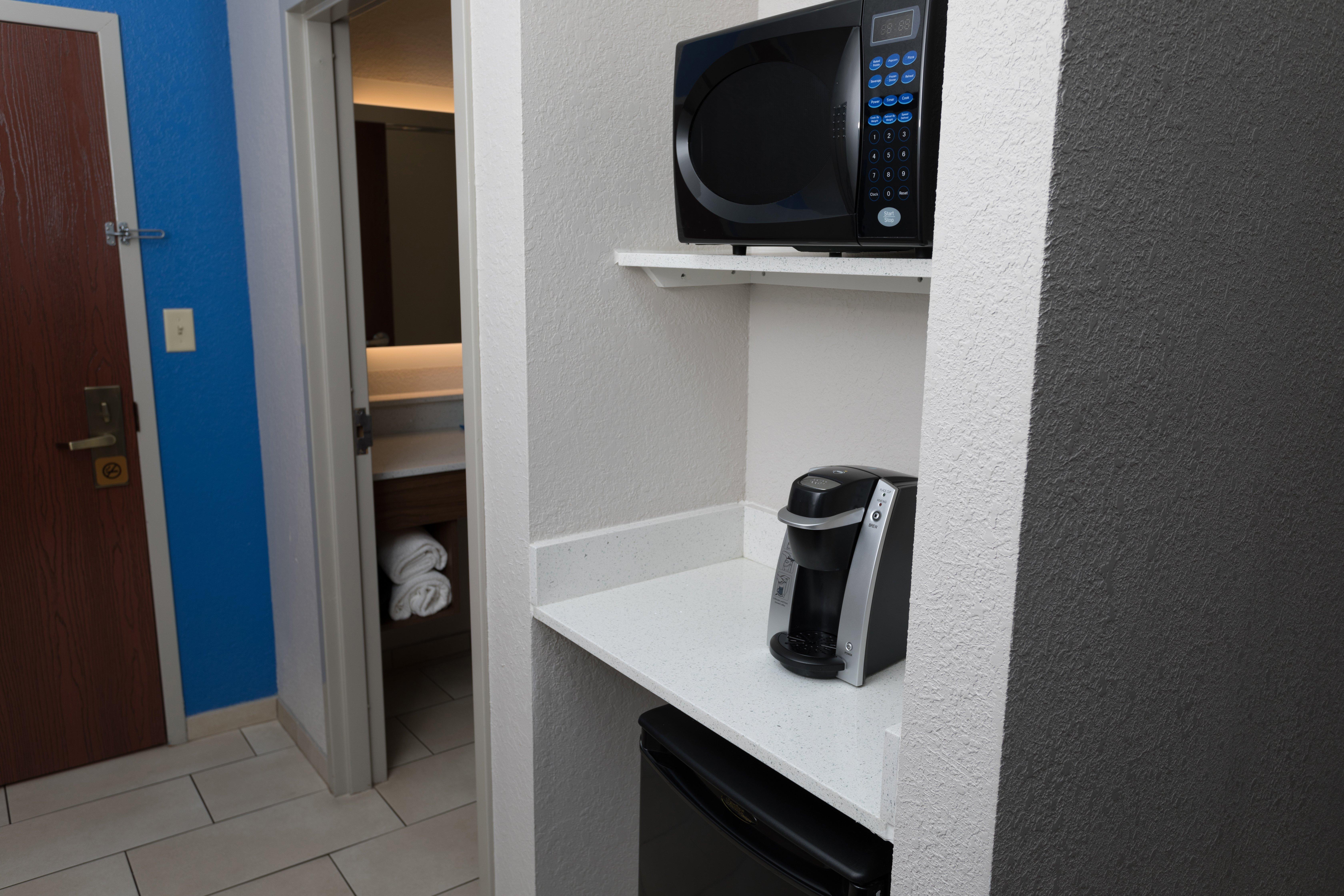 Holiday Inn Express Hotel & Suites Athens By Ihg Exterior foto